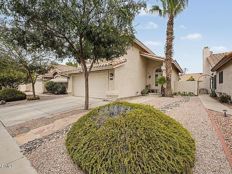 7712 W ORAIBI Drive photo 3