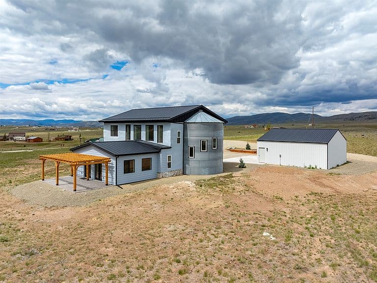 5730 Racehorse Loop photo 1