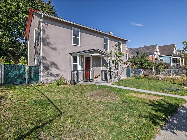 424 Harrison Ave photo 2