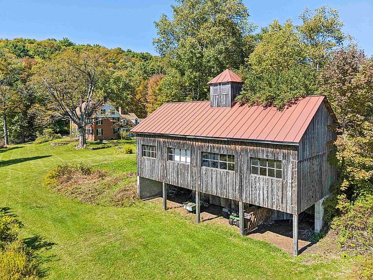 420 Quechee Road photo 4
