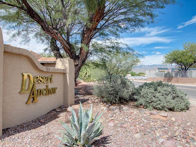 7581 E Desert Anchor Blvd photo 4