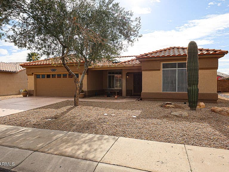 13665 W ANTELOPE Drive photo 1