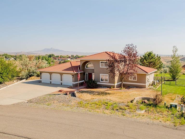 220 S Chugwater Dr photo 2