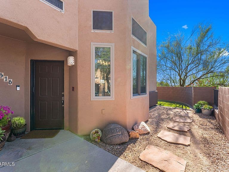 16 NORTHRIDGE Circle photo 1