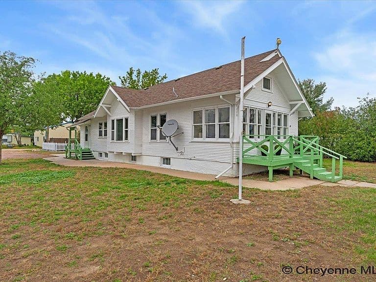 210 S Prairie Ave photo 4
