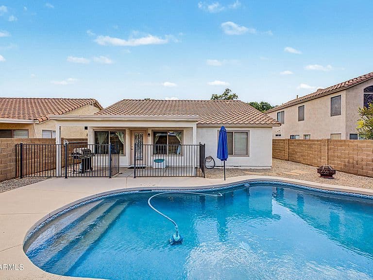 1352 W SPARROW Drive photo 1