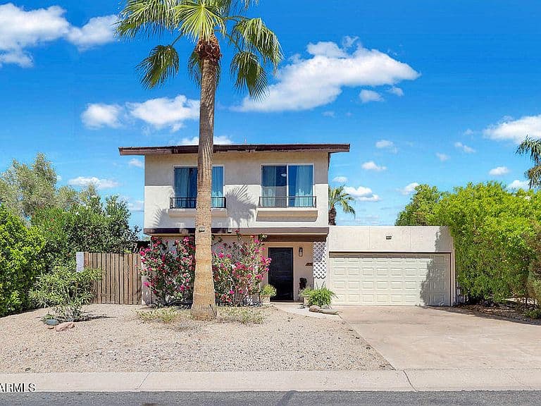 7702 E PALM Lane photo 1