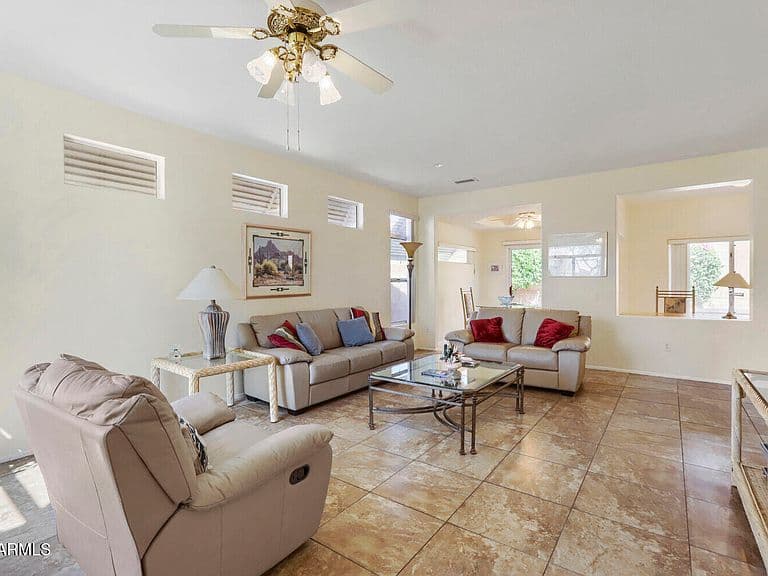 13626 W CAVALCADE Drive photo 4