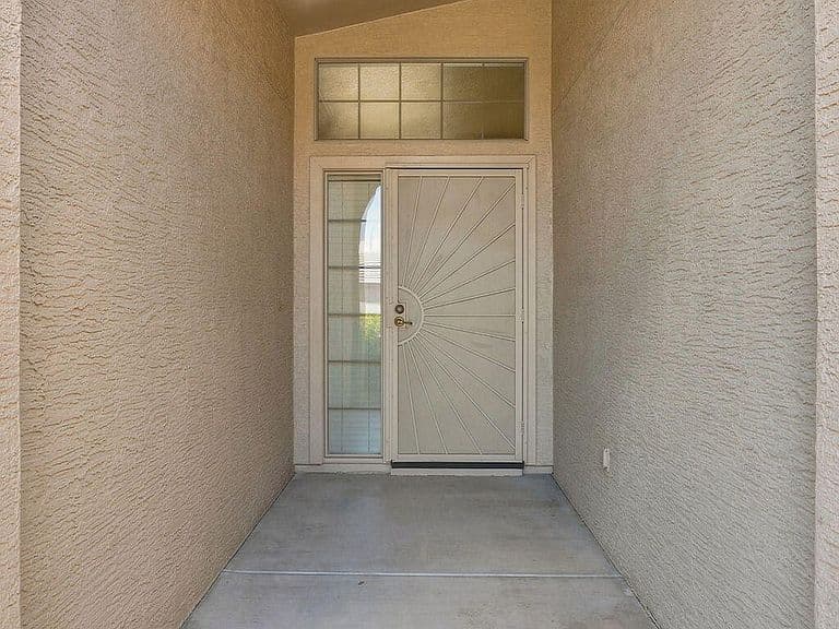 14653 W PICCADILLY Road photo 4