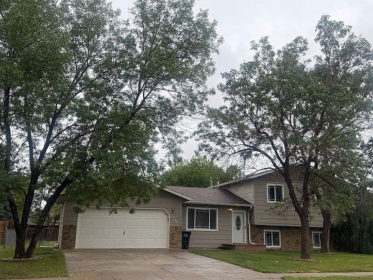 1408 Copperdale Dr photo 1