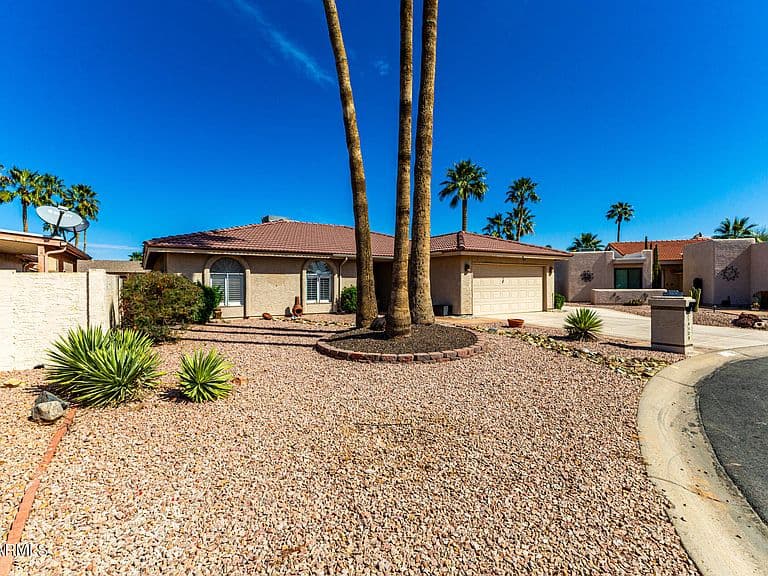 10430 E REGAL Drive photo 4