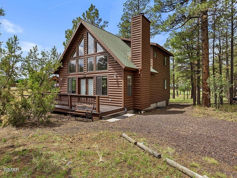 2746 Sky Hawk Dr photo 2