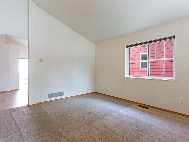 4680 Bordeaux Blvd photo 4