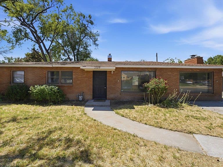 2519 S Vista Ave photo 2