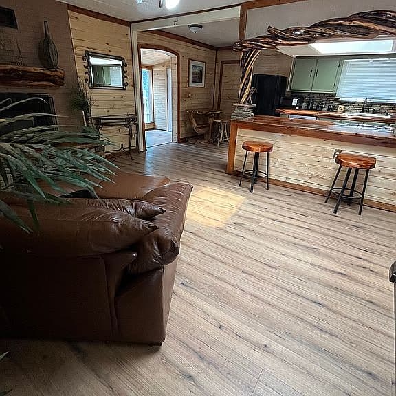 2067 Cedar Wood Dr photo 2