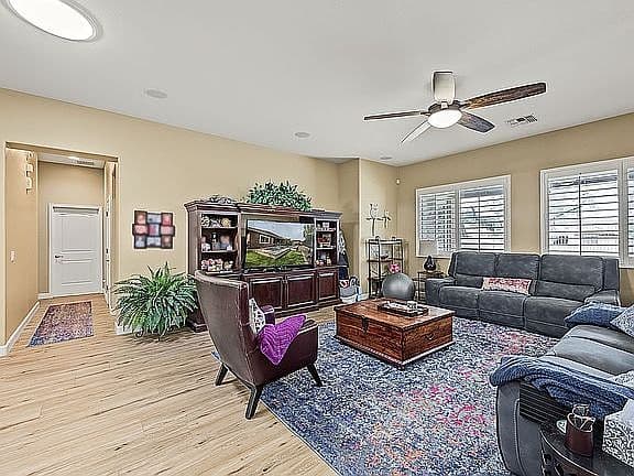 624 E Sipapu Dr photo 5