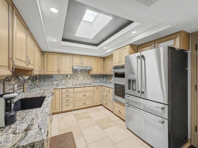 7241 E MAVERICK Road photo 2