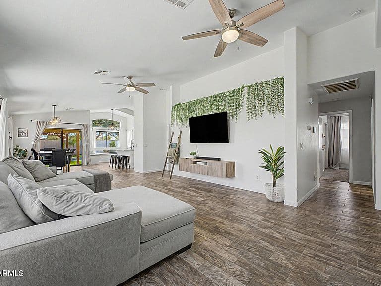2683 W WRANGLER Way photo 5