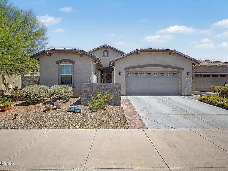 18514 W THISTLE LANDING Drive photo 2
