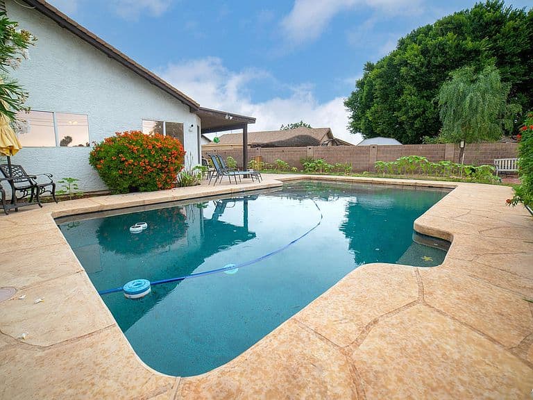 1577 S 34th Ave photo 4