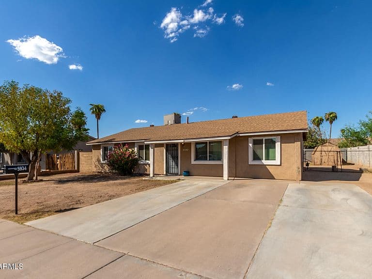 5934 W CORONADO Road photo 1