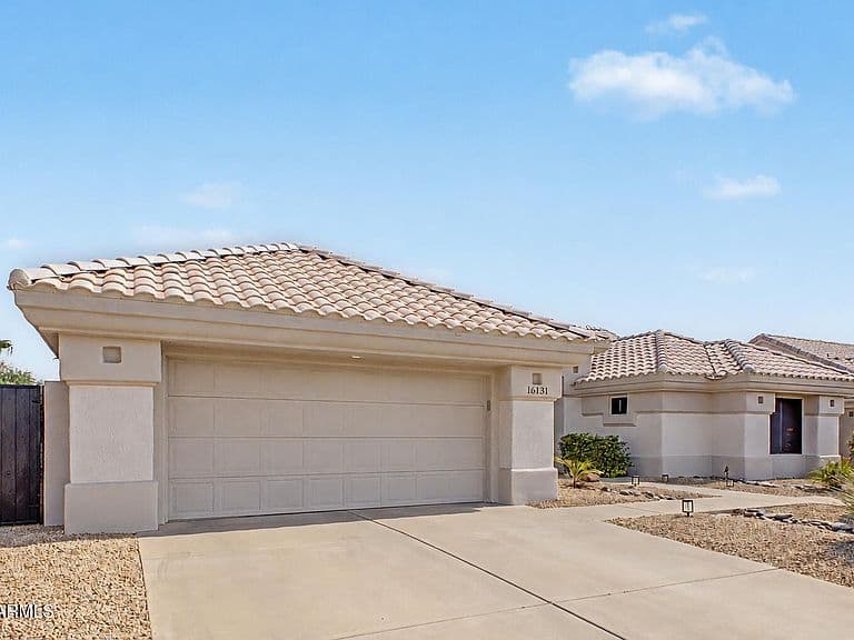 16131 W SENTINEL Drive photo 4