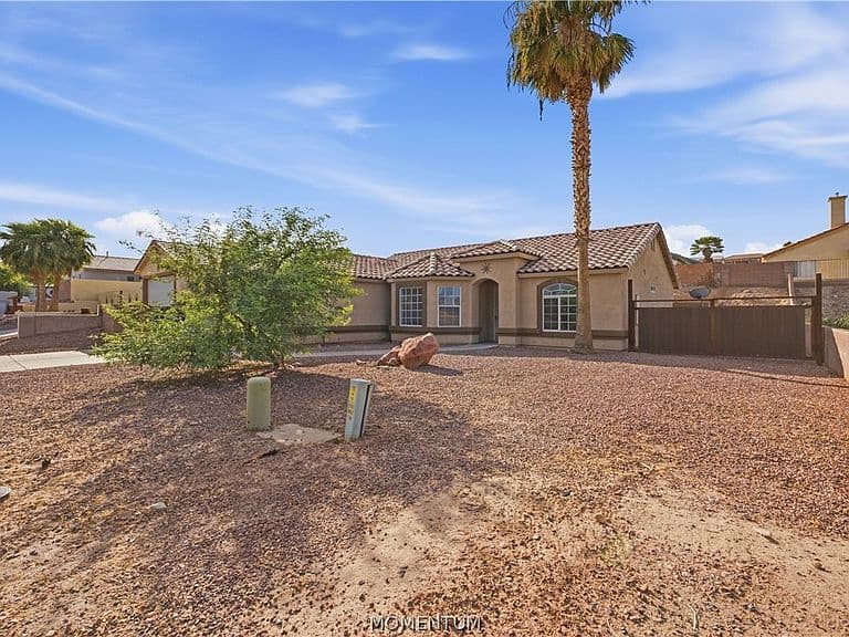 1566 Kalil Drive photo 2