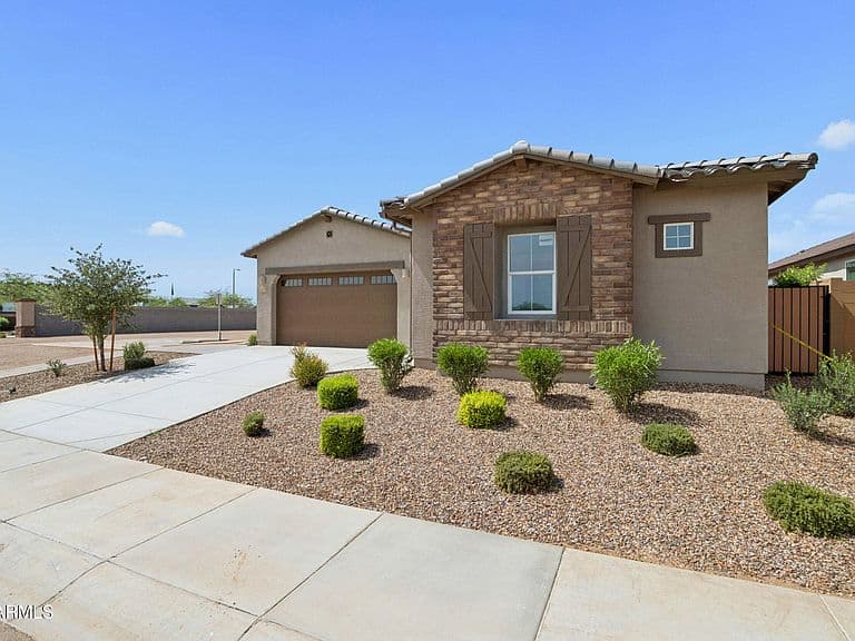 32620 N Birchwood Drive photo 2