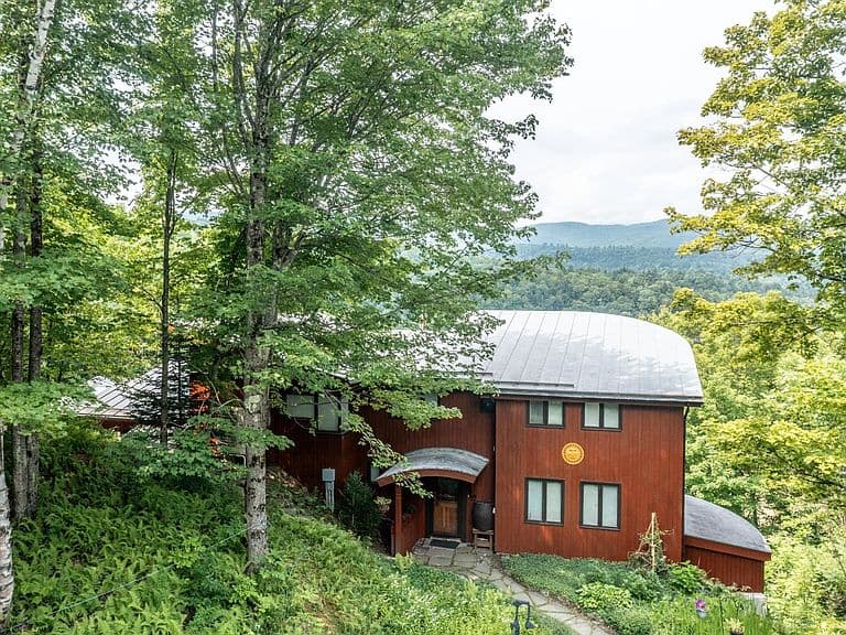 1425 Cobb Hill Road photo 1