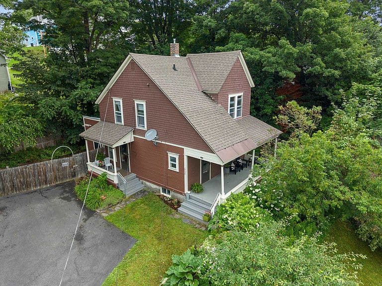 208 Elm Street photo 5