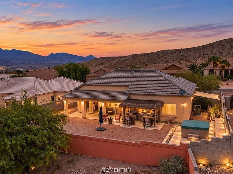 2934 La Paloma Drive photo 1