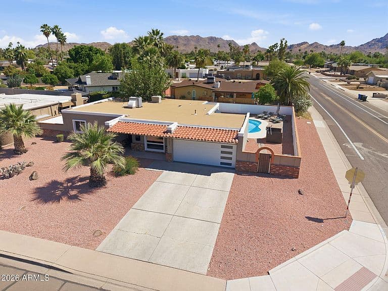 3601 E CHOLLA Street photo 1