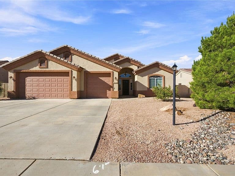 4212 E Old Ranch Lane photo 1