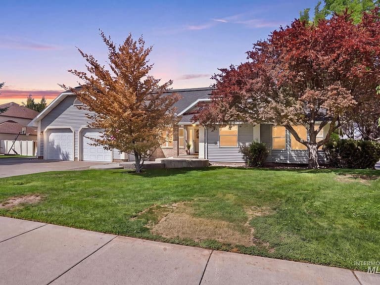 2047 Candlewood Cir photo 5