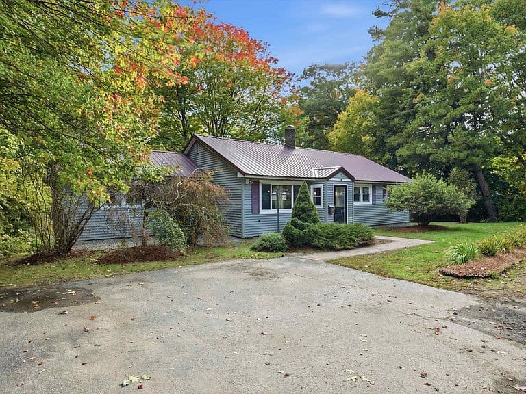 13 Rowell Drive photo 2