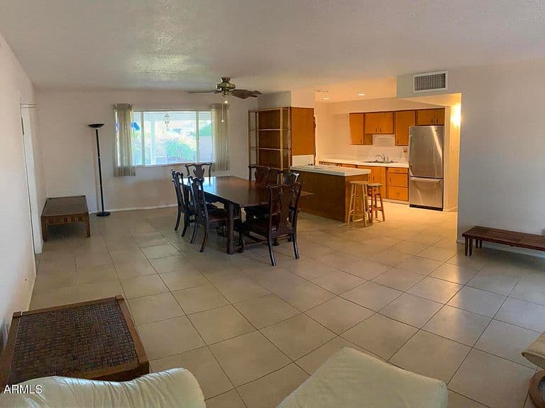 223 E GENEVA Drive photo 4