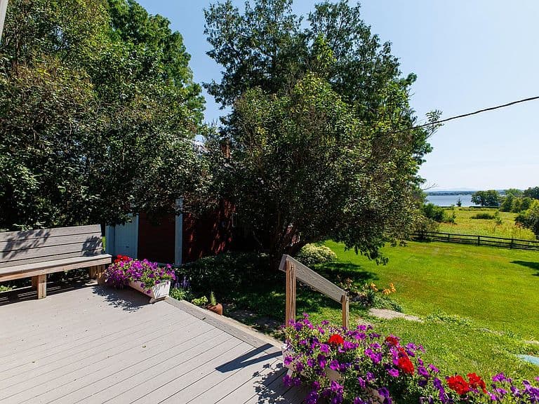 1402 Alburg Springs Road photo 4