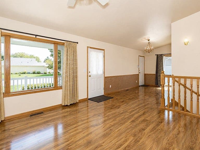 1778 Golden Blvd photo 4