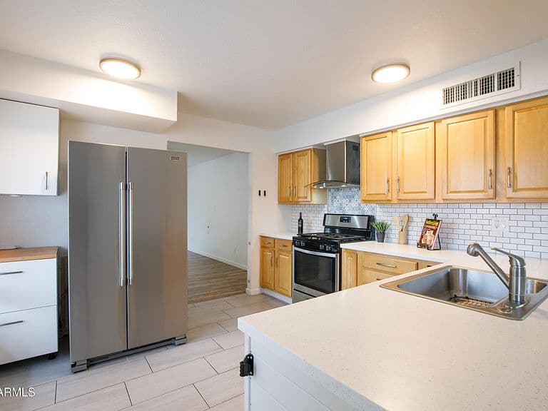 14821 N 37TH Way photo 3