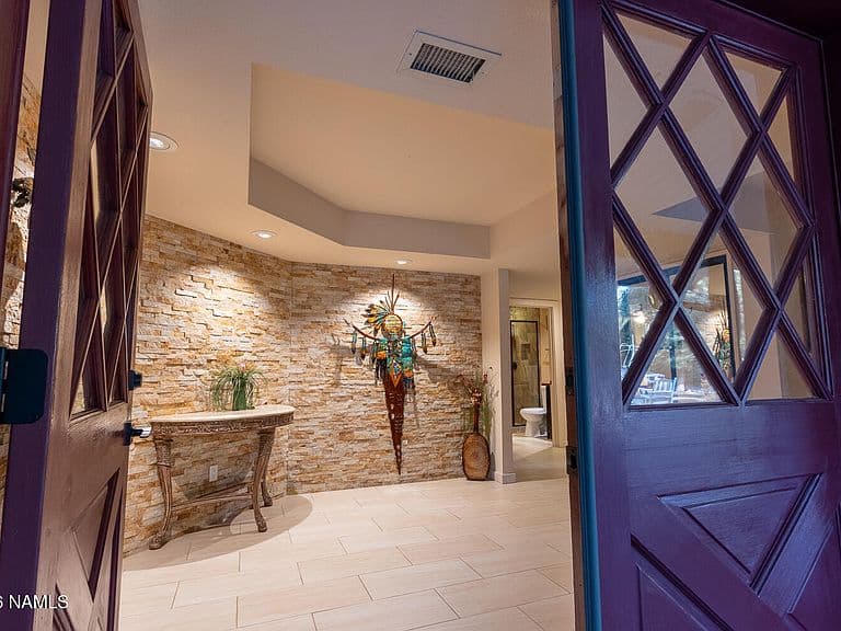 2945 N Pebble Beach Dr photo 3