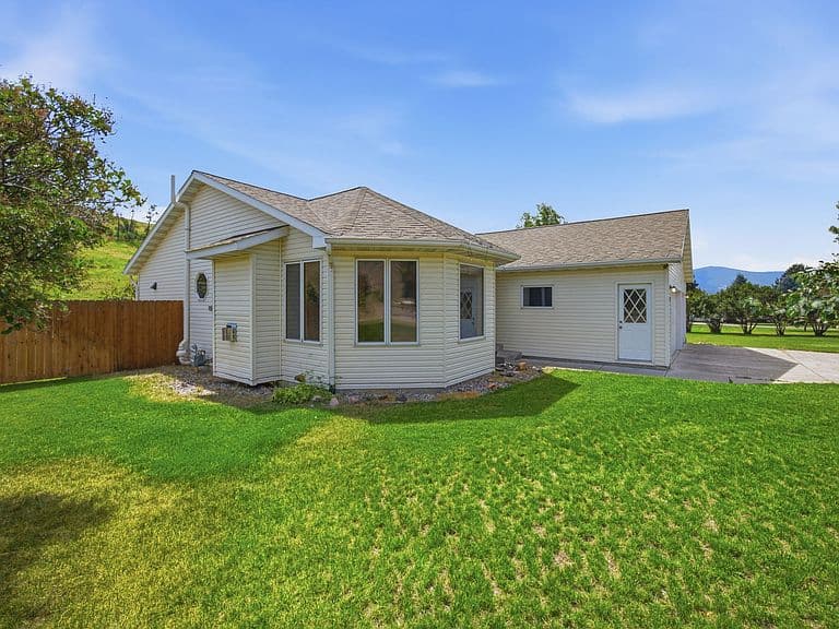 3255 Rodeo Rd photo 2