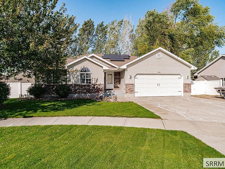 4152 E Rulon Cir photo 1