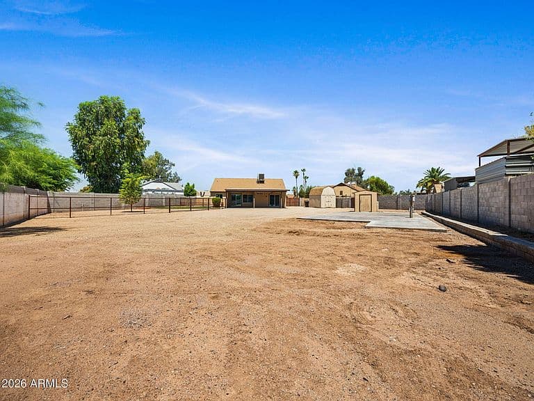 10601 N 72nd Avenue photo 1