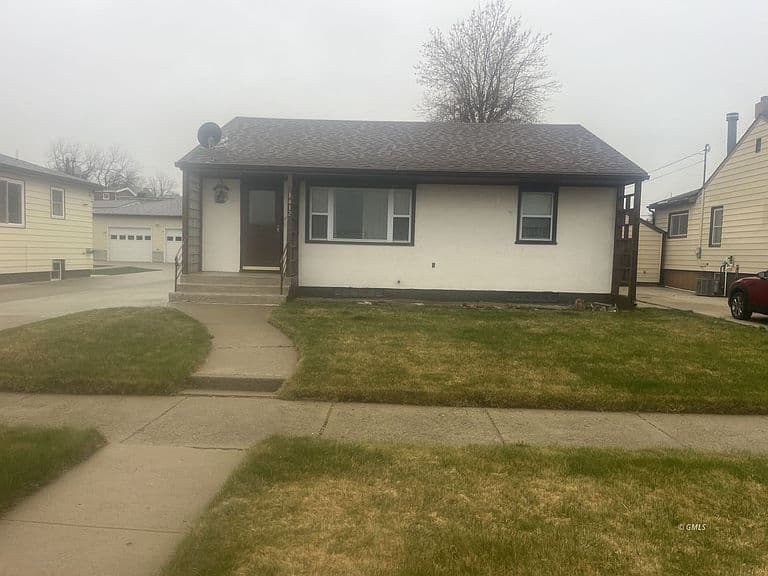 1412 N River Ave photo 2