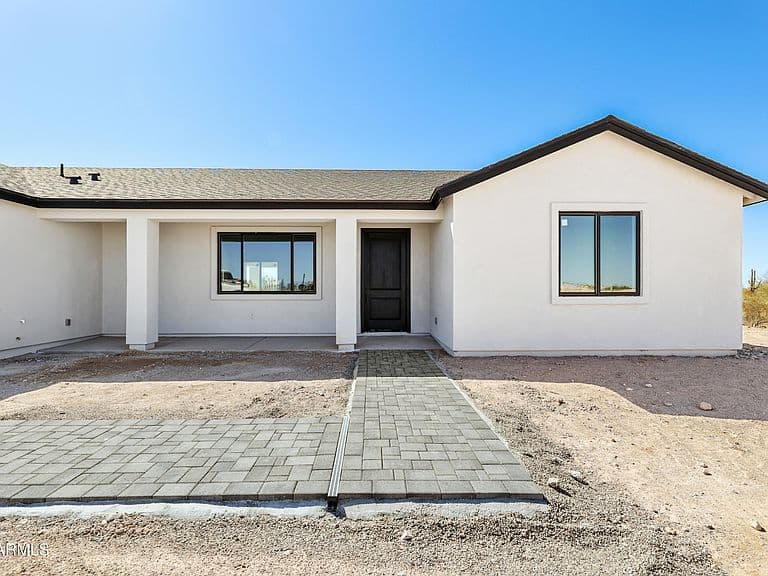 22750 E Roper Lane photo 1