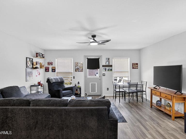 1034 W STARVIEW Avenue photo 2