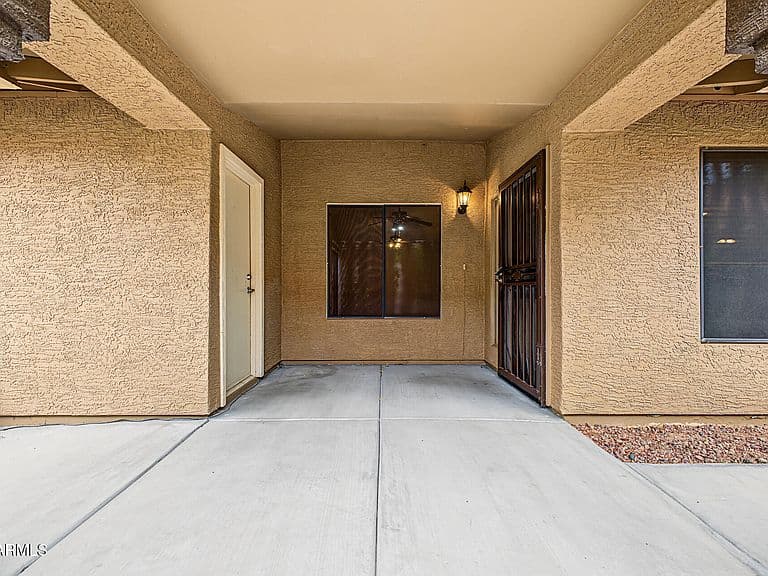 924 W SUNWARD Drive photo 4