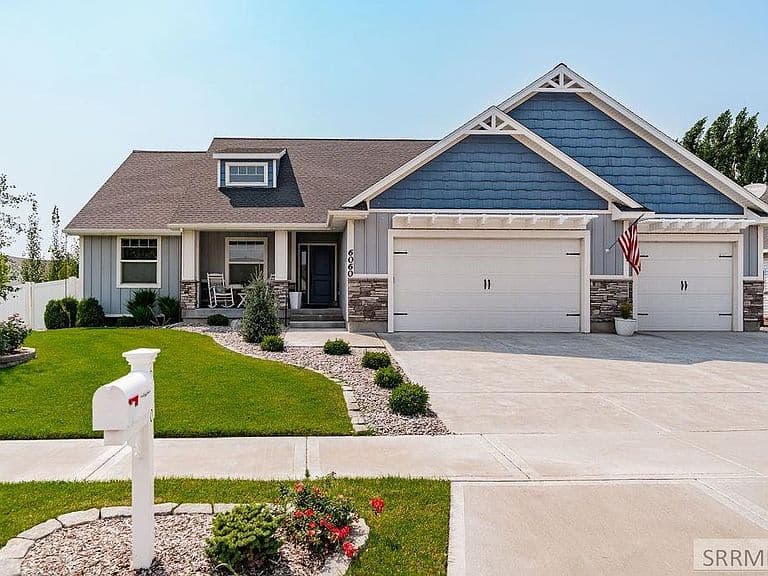 6060 Malory Dr photo 1