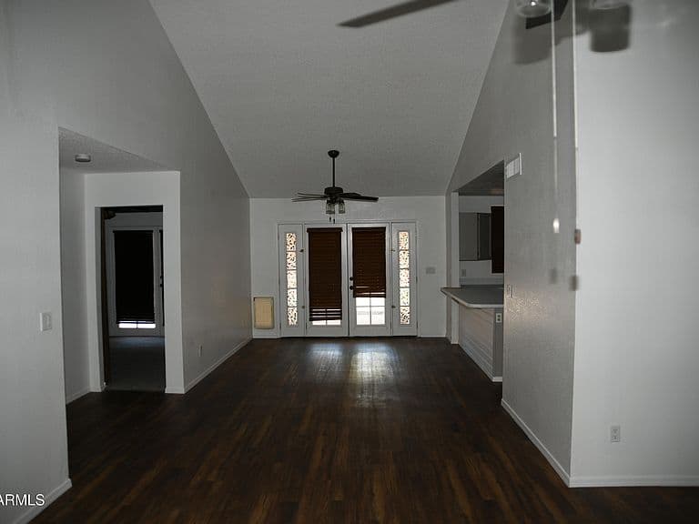1326 E TARO Lane photo 5