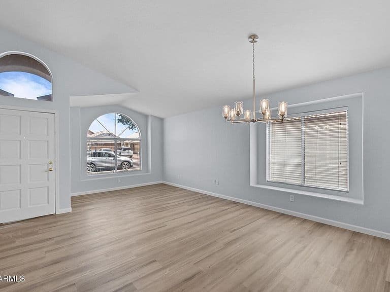 8343 W AUDREY Lane photo 5